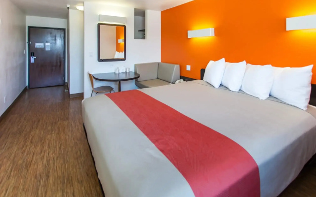 Motel 6 Hollywood