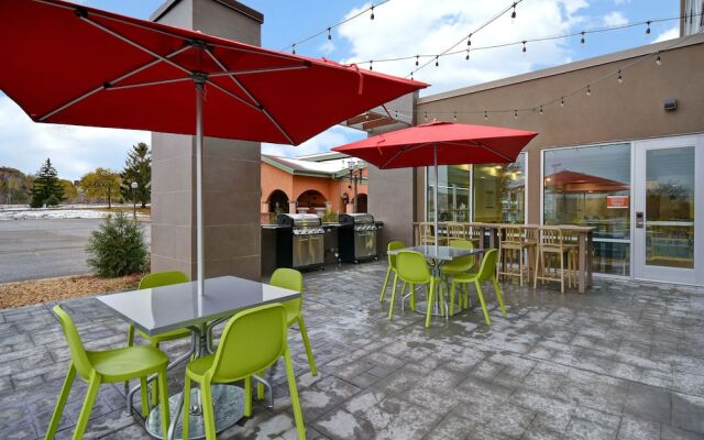 Home2 Suites by Hilton Eau Claire South