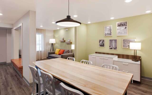 WoodSpring Suites Plano - North Dallas