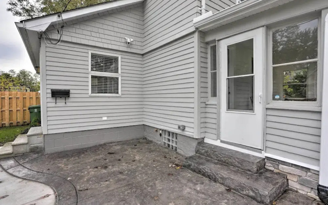 Pet-friendly Home - 1/2 Mi to Downtown Willoughby!