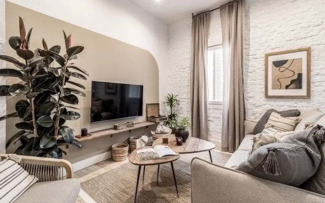 Somma - 2 Bedrooms in Almagro