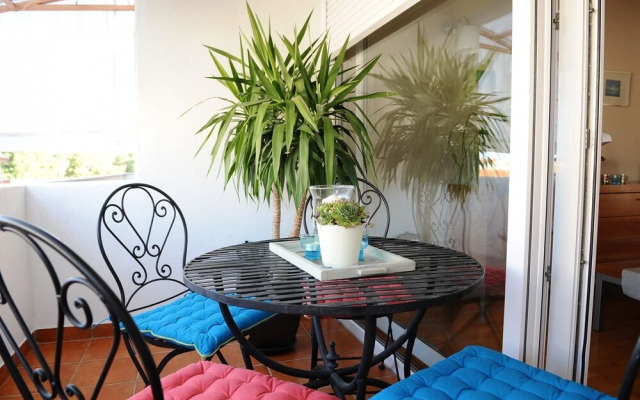 Mirjana - Nearby the sea - A-zoe