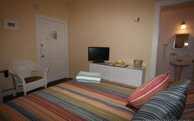 The Southernmost Inn - Adults Only