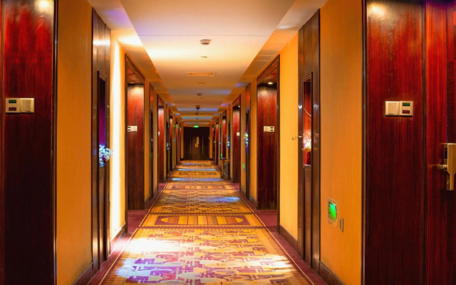 Zhejiang Jiaxing Pujing Hotel
