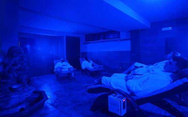 Halex Room & Food