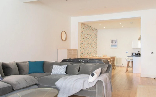 The White Wood Forest - Jewellery Quarter 3bdr Home