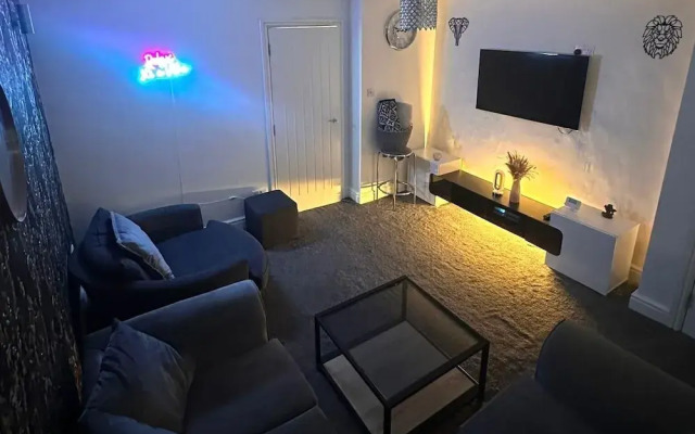 The Hideaway Home BD5 - 2 Bed Lovely Modern House
