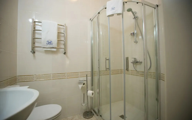 Metro Hotel Apartments