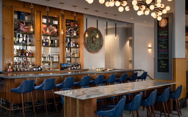 BLU-Tique, Akron, a Tribute Portfolio Hotel