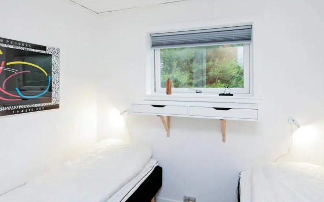 6 Person Holiday Home in Jerup