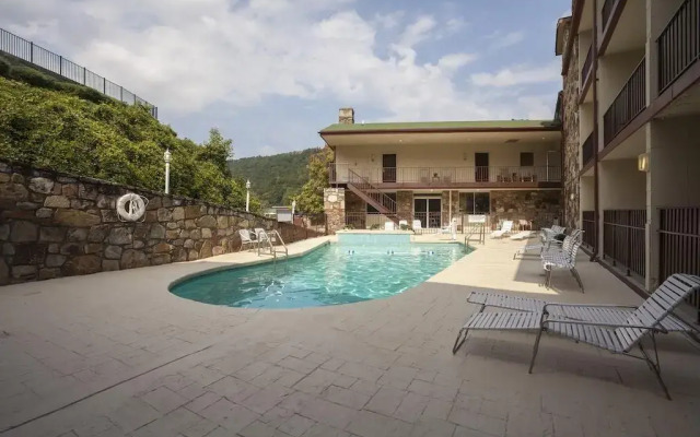 Reagan Resorts Inn