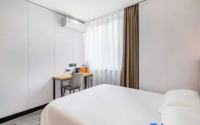 Youning Hotel (Beijing City Sub-center Station Integrated Transport Hub)