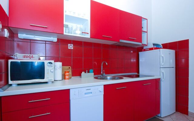 Apartment 1893