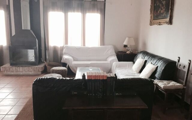 Cortijo Carrillo Bed & Breakfast