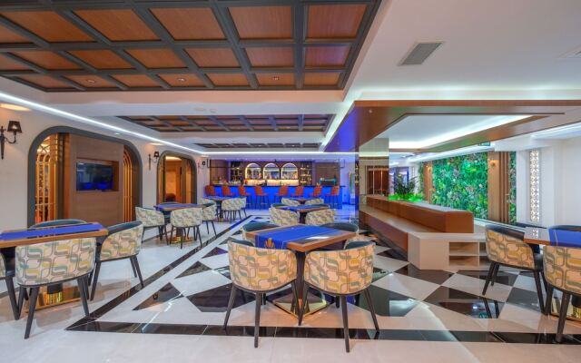 Elysium Deluxe Suites