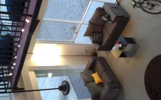 SKYPOD Hostel