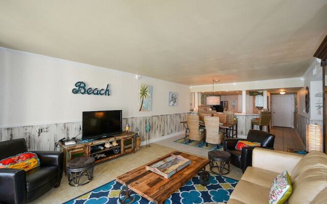 2082 Shoreline Condo