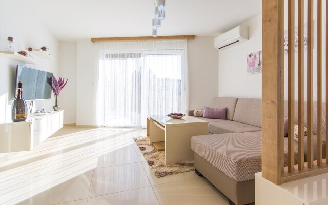 Nice Home in Medulin With Wifi and 3 Bedrooms
