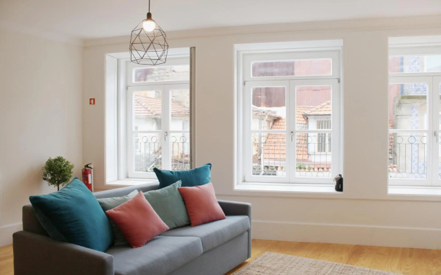 HM - Carlos Alberto Apartment 3