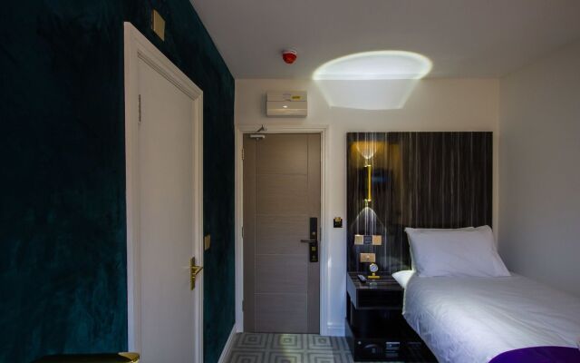 DJ Suites Blackpool