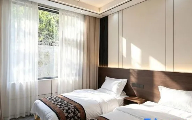 Wangye Hill | Family Villa • Mountain Pool • Mountain View Courtyard Close to OMG Heartbeat Paradise – Guest Rooms – Hangzhou