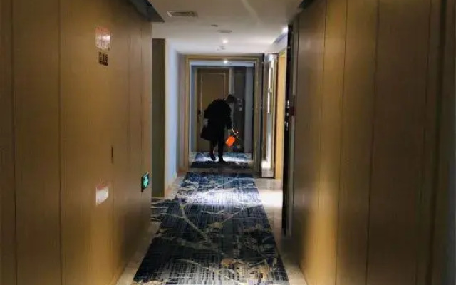 Qing Cao Wan Hotel