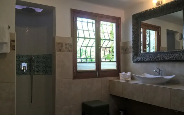 Birdcage Resort - Adult Only