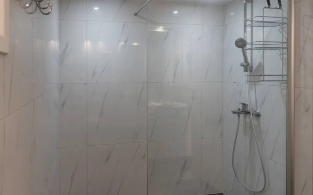 Phaedrus Living Luxury Botanic Residence