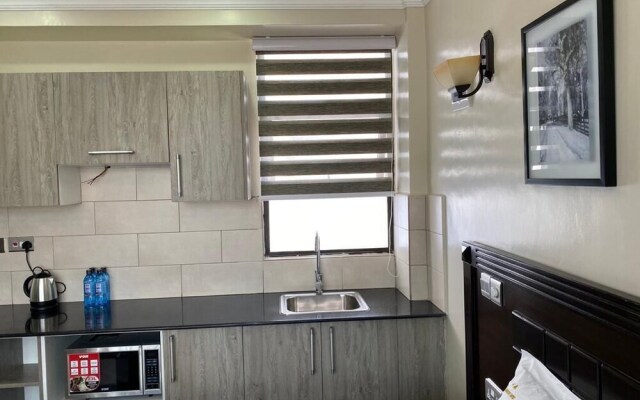 Hemak Suites