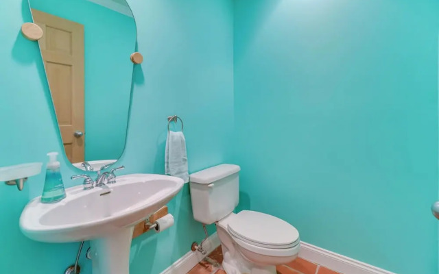 NEW Orleans Street 9