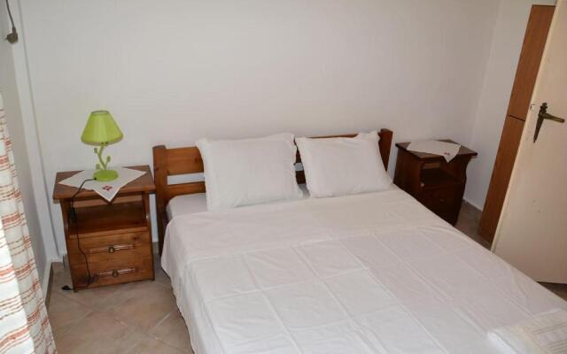 Traditional Summer House in Marmari