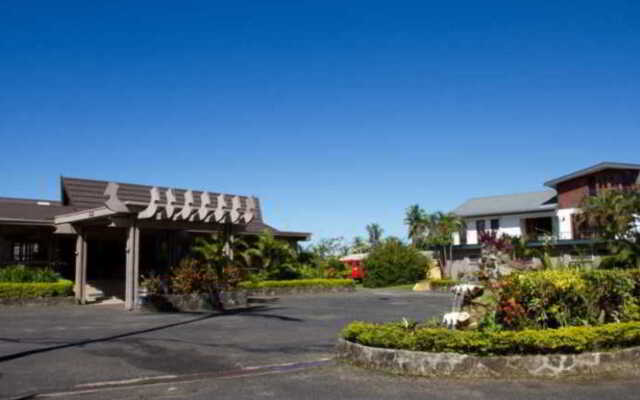 Tanoa Skylodge Hotel