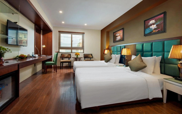 Skylark Hotel