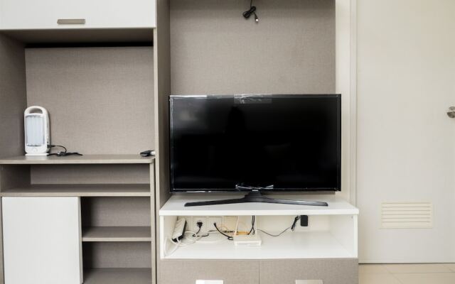 Modern 2BR Apartment at Parahyangan Residence