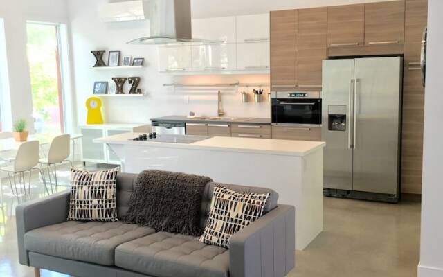 Luxury 2 Bedroom Apartment Downtown Halifax - Free Parking