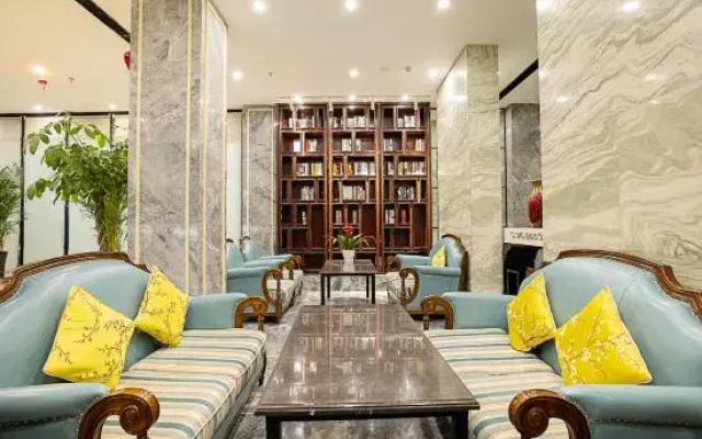 Lanze Water House Hotel