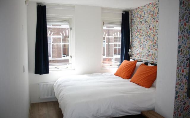 Private top floor, 150 m from the beach!