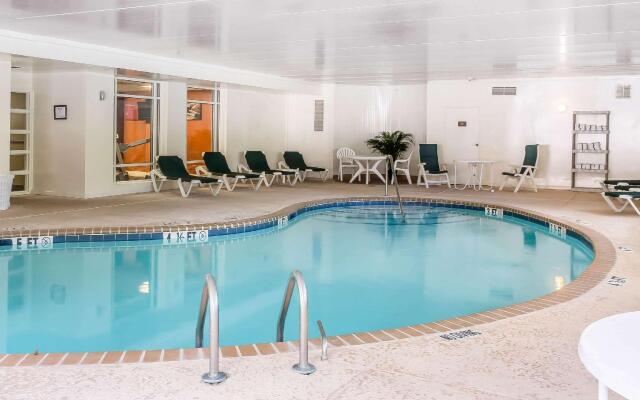 Comfort Suites Near Casinos Norwich-Uncasville CT