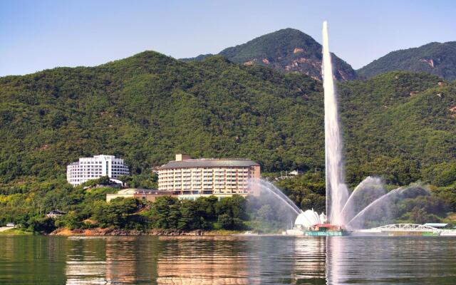 Cheongpung Resort Lake Hotel