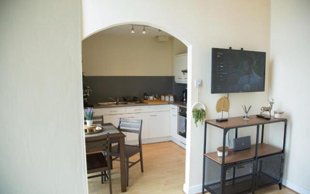 Central Penthouse in Converted Church - Free parking - Free WiFi