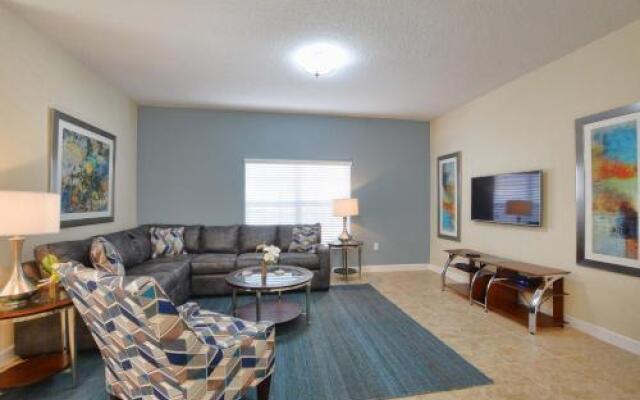 Five Bedrooms TownHome with Pool 4849