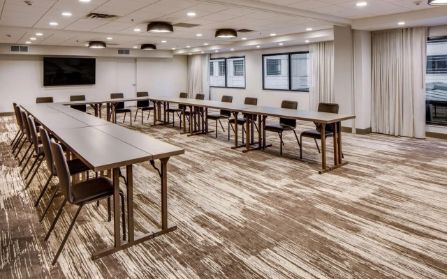 DoubleTree by Hilton Hotel & Suites Jersey City