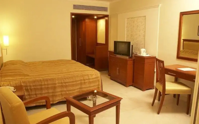 Golden Landmark Resort