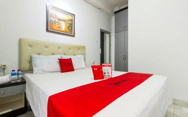 Reddoorz near Gajah Mada Plaza 2 – Guest Rooms – Jakarta