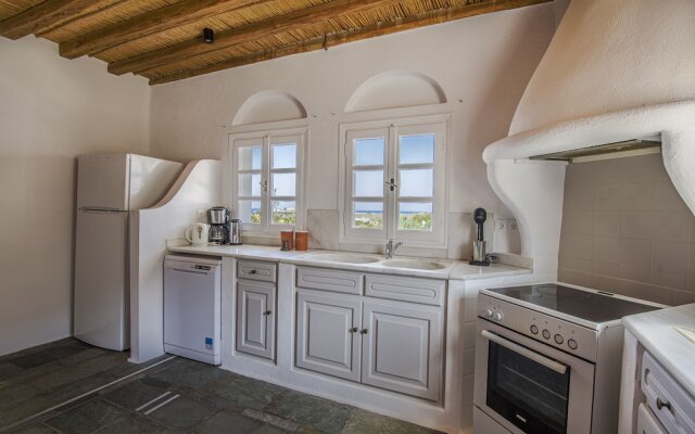 Anthemion Paros Villas & Suites