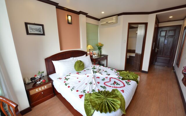 Blue Ha Noi Inn Legend Hotel