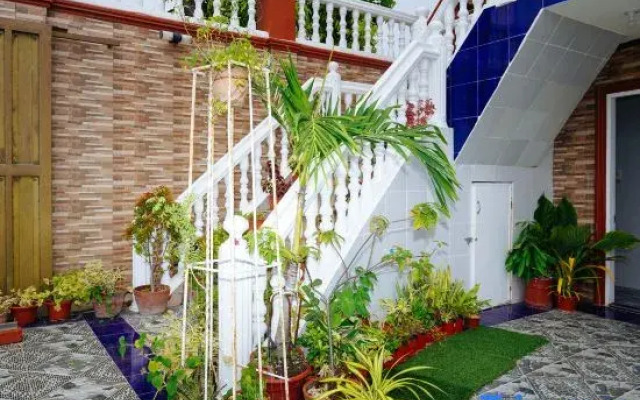 RedDoorz Plus @ Billy's Resort Oslob