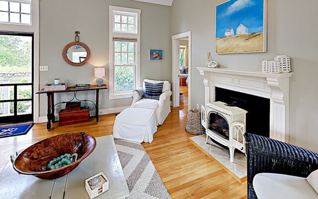34 Edgartown - 2 Br Home