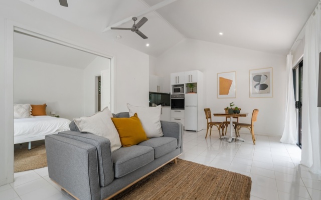 Your Luxury Escape - Little Farm Cottage 1 – Guest Rooms – Brooklet
