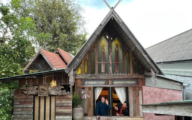 BaanBooLoo Village